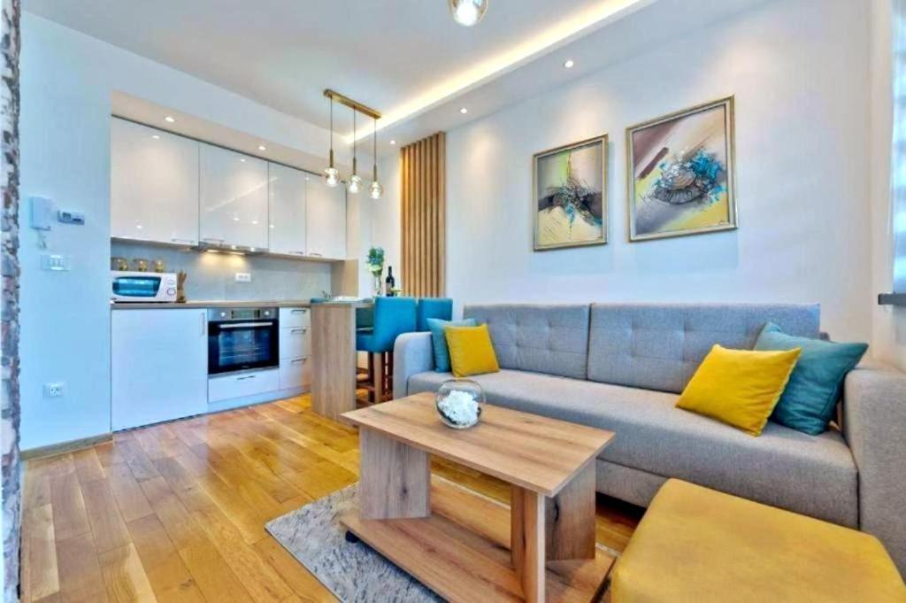 Appartement Ema Lux - Zgrada Panorama à Sokobanja Extérieur photo